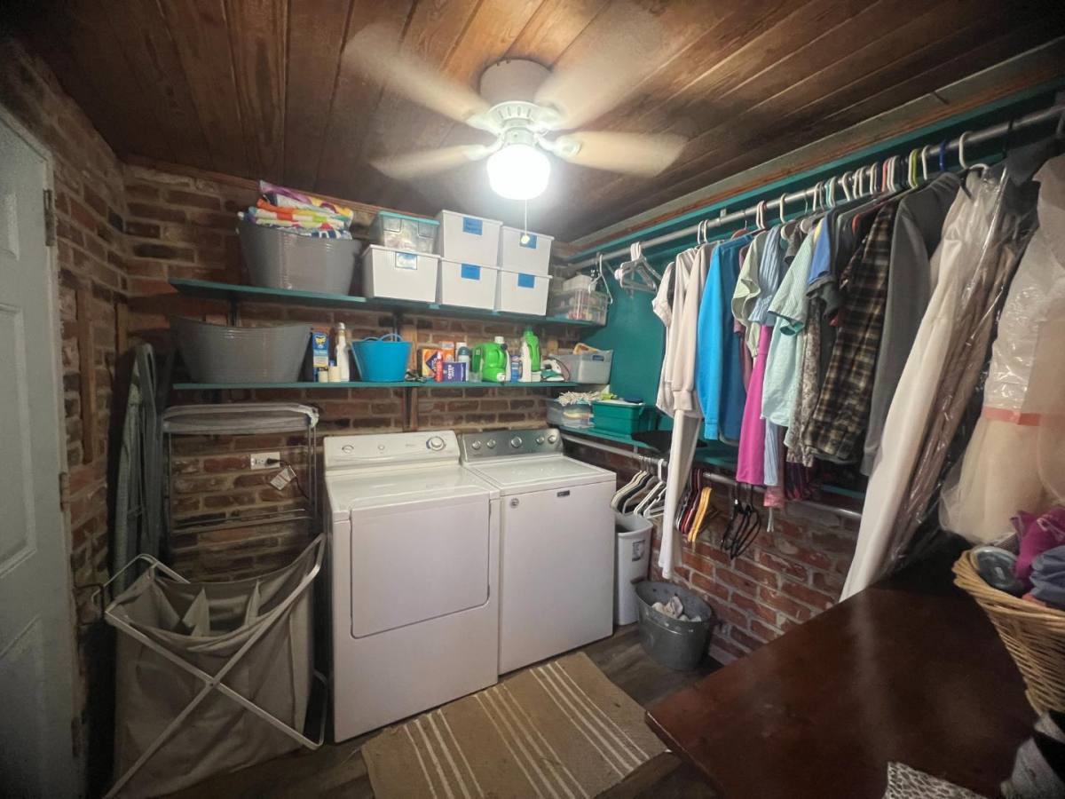 House for rent at 1 Lakeshore Dr, Tuscaloosa, AL 35404