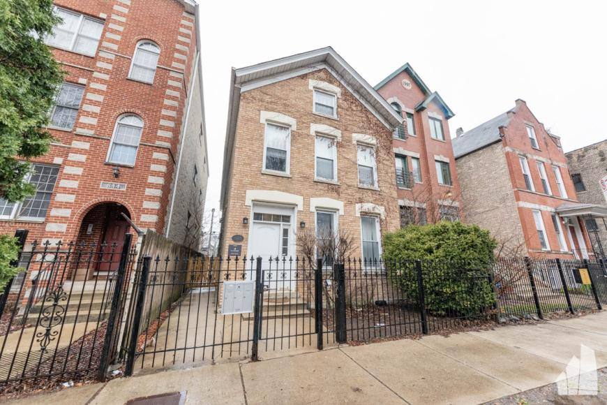Apartment for rent at 848 N Wood #3, Chicago, IL 60622