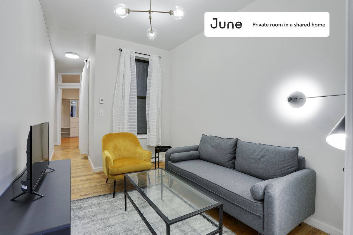 Apartment for rent at 136 W 109th St #B, New York, NY 10025