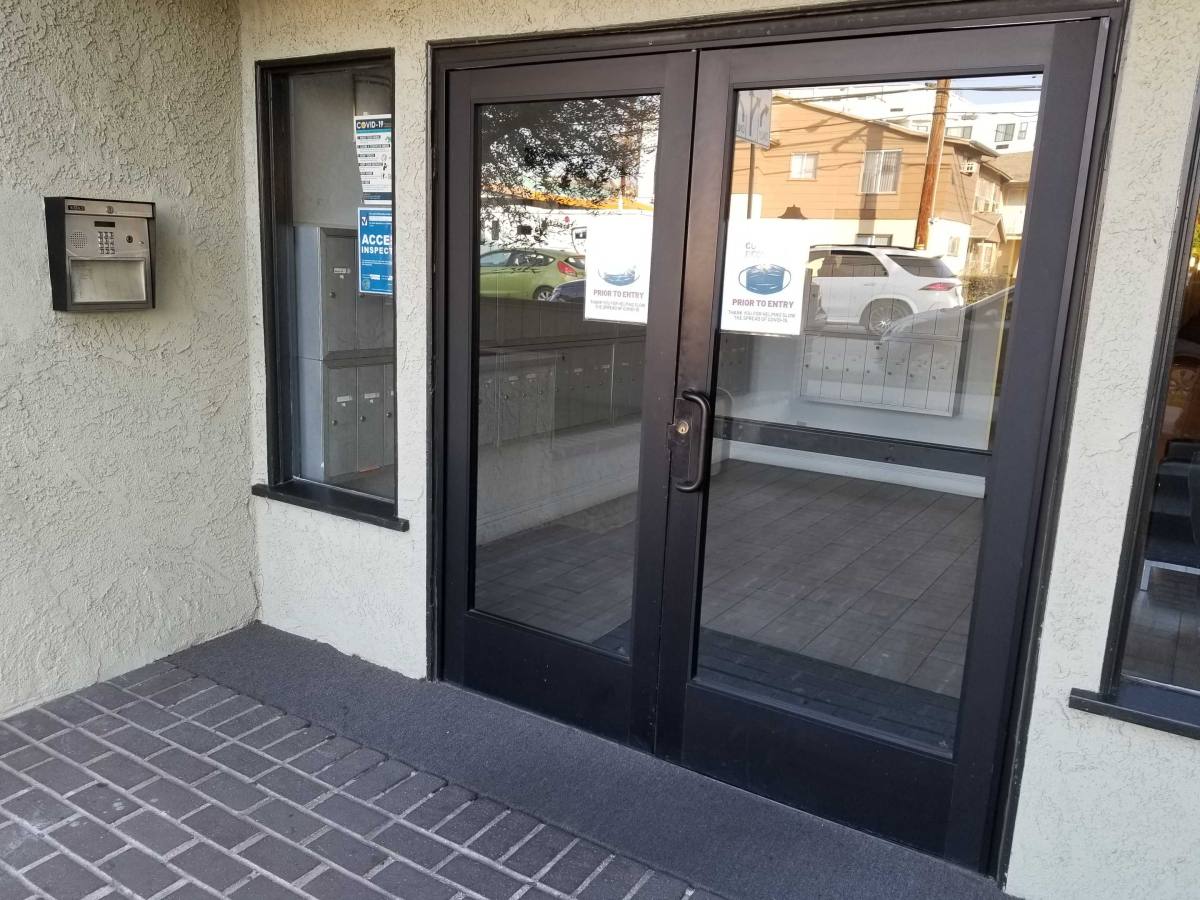 Apartment for rent at 11028 Moorpark St #202, North Hollywood, CA 91602