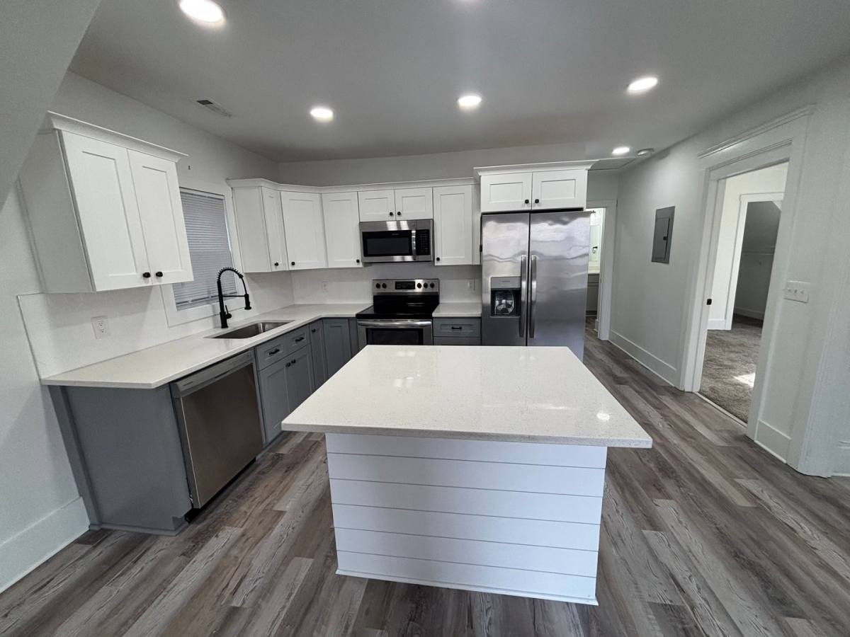 Apartment for rent at 4115 Whitman Ave, Cleveland, OH 44113