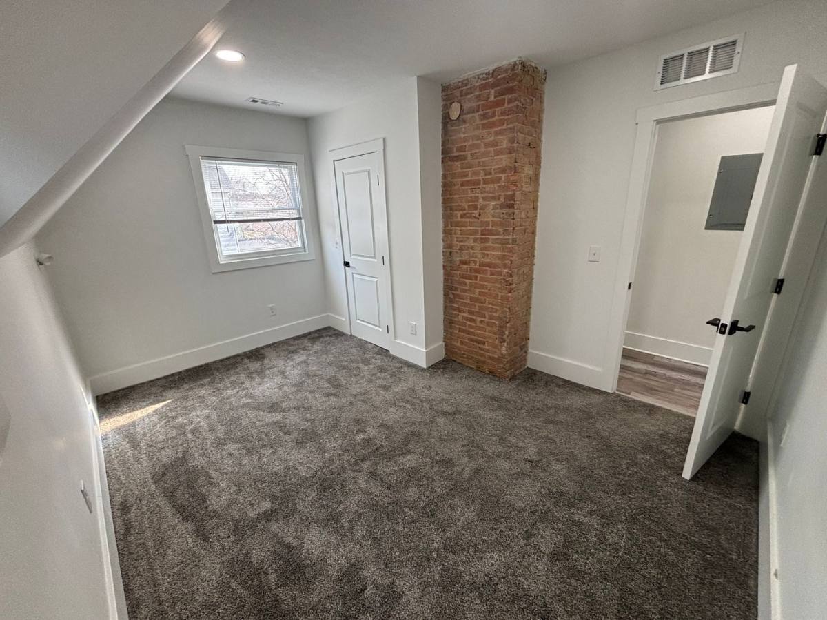 Apartment for rent at 4115 Whitman Ave, Cleveland, OH 44113