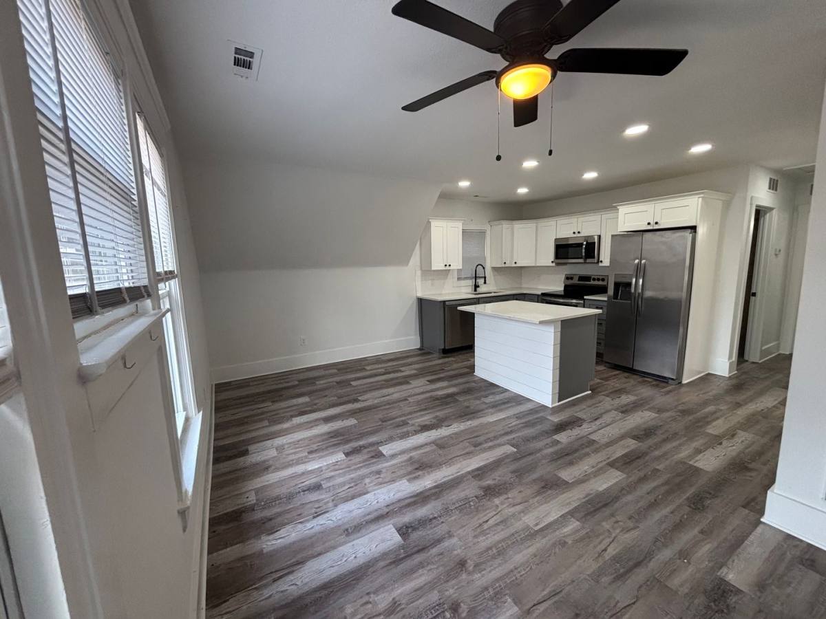 Apartment for rent at 4115 Whitman Ave, Cleveland, OH 44113