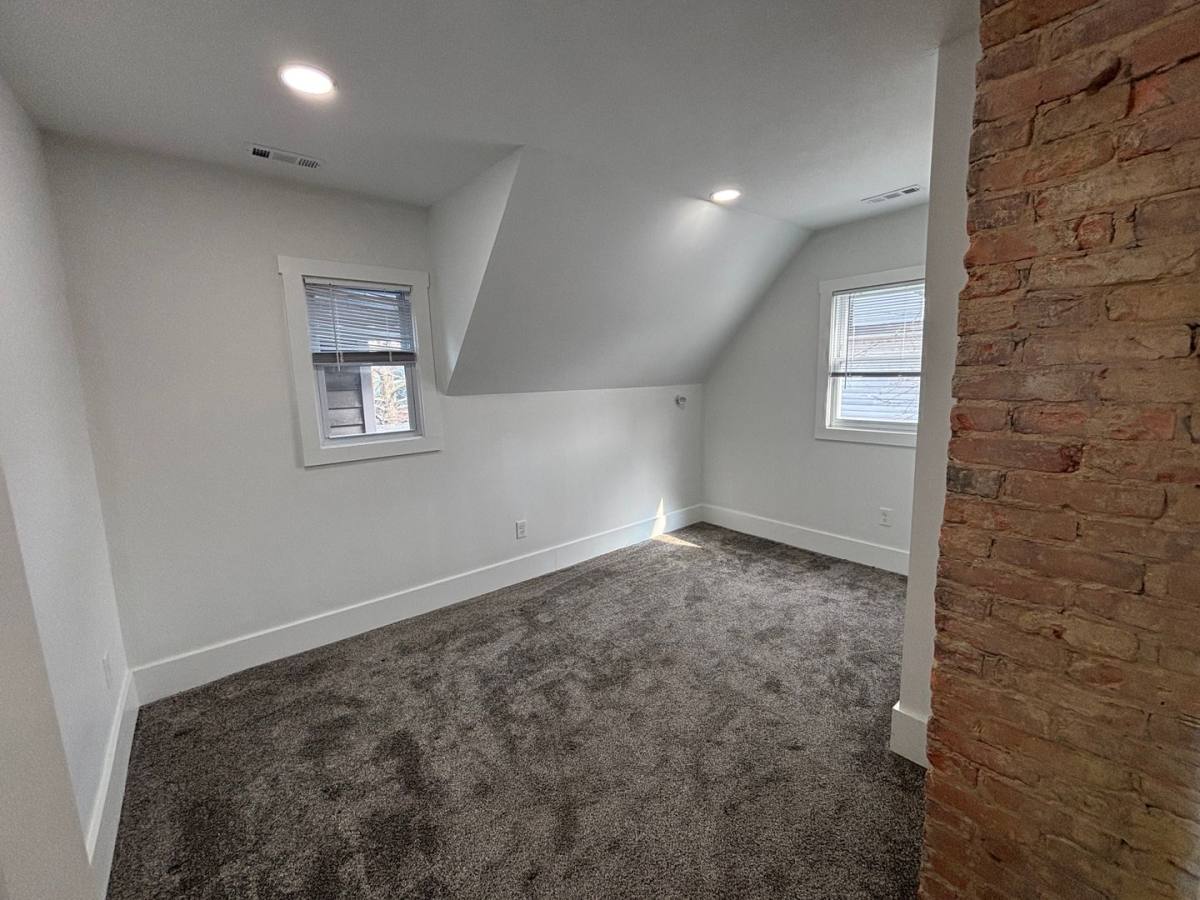 Apartment for rent at 4115 Whitman Ave, Cleveland, OH 44113