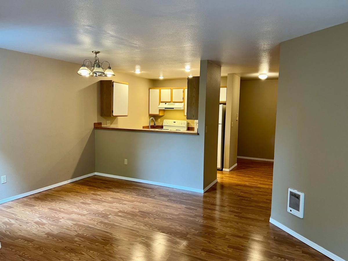 Apartment for rent at 9514 8th Ave NW, Seattle, WA 98117