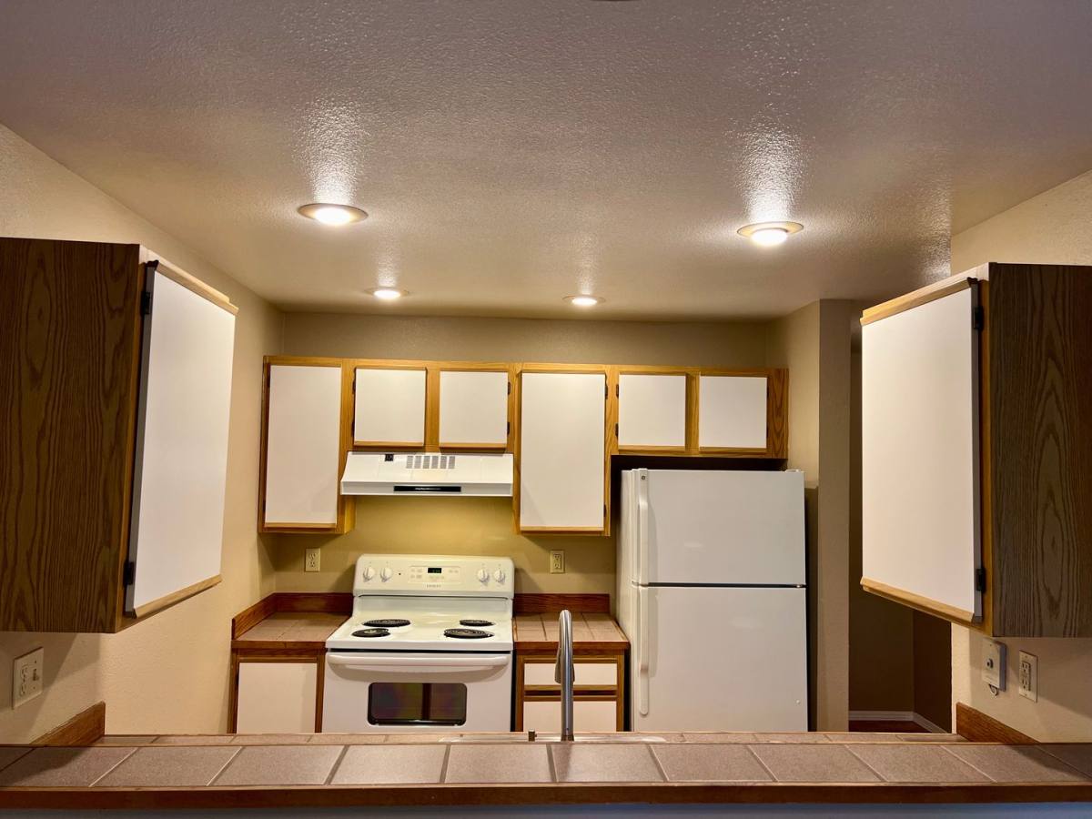 Apartment for rent at 9514 8th Ave NW, Seattle, WA 98117