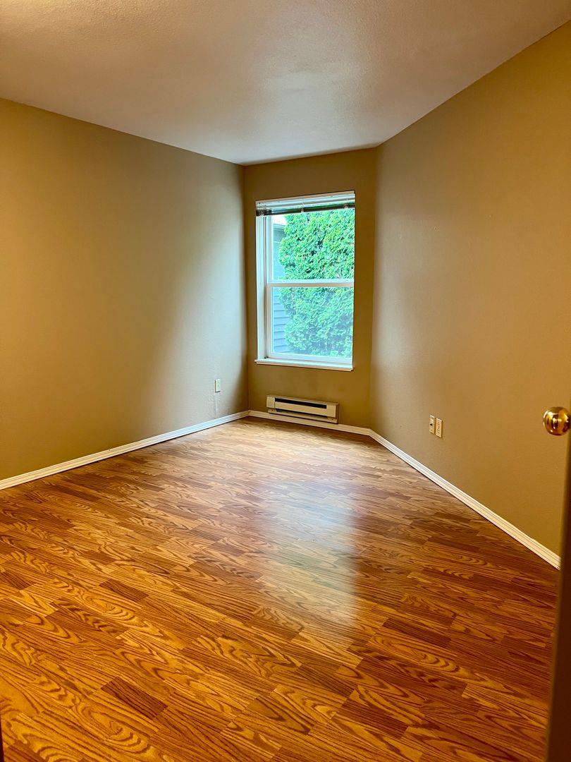 Apartment for rent at 9514 8th Ave NW, Seattle, WA 98117
