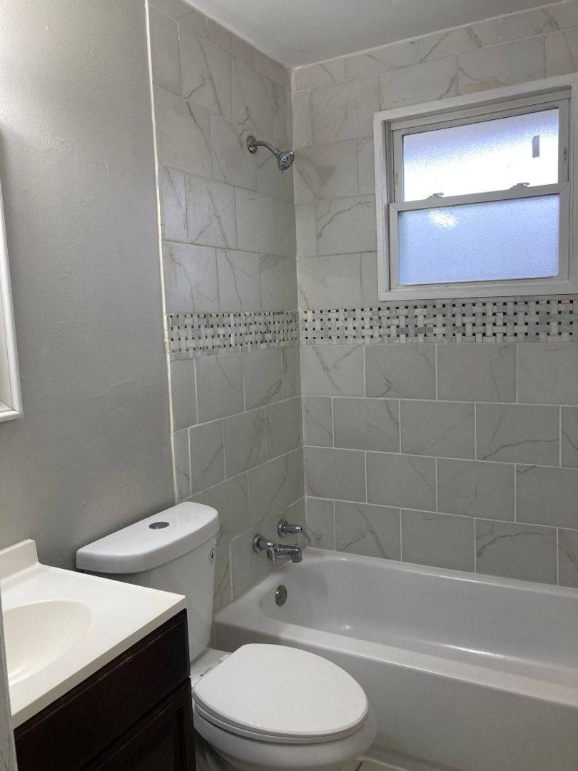 House for rent at 1015 B 43rd Ave, Nashville, TN 37209