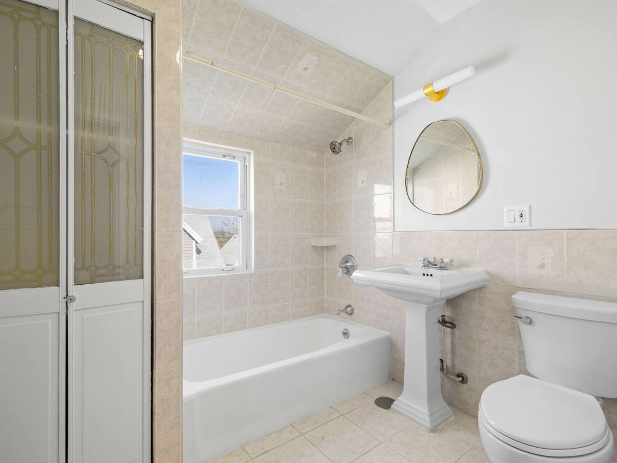 House for rent at 42 William St #1, Medford, MA 02155