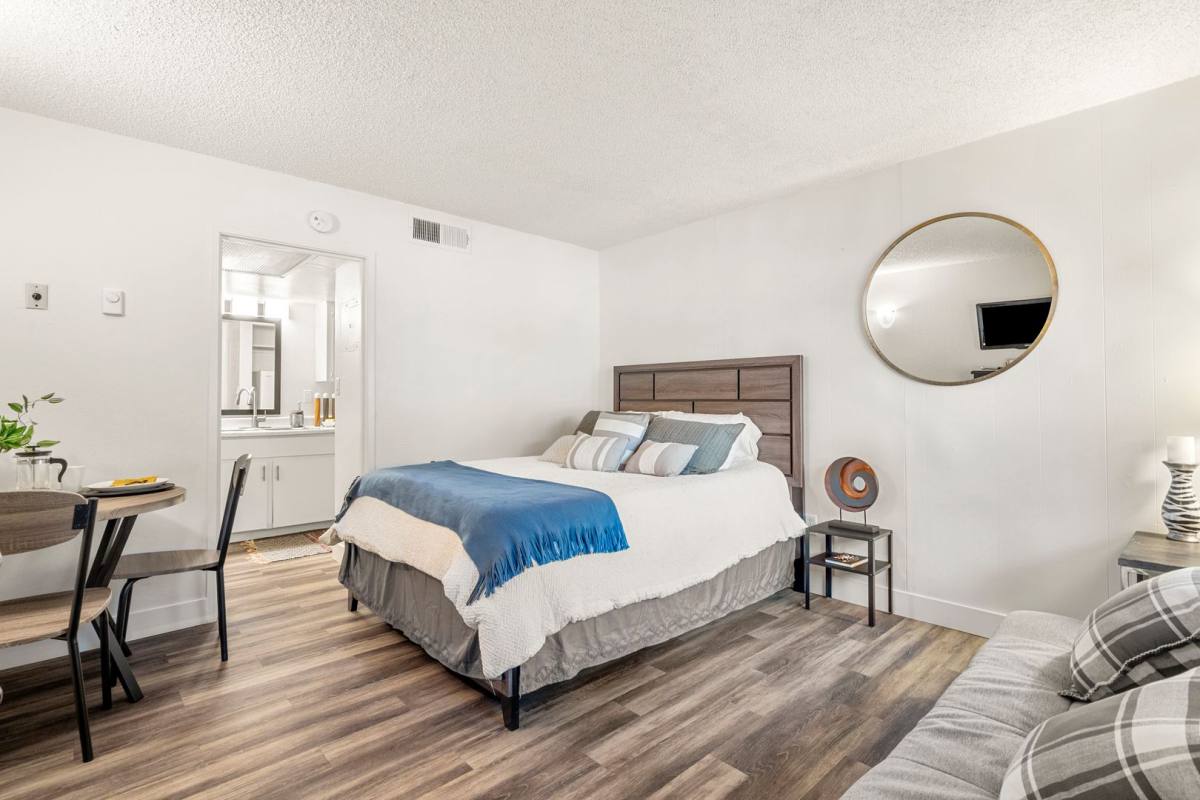 Apartment for rent at 2542 W Colter St, Phoenix, AZ 85017