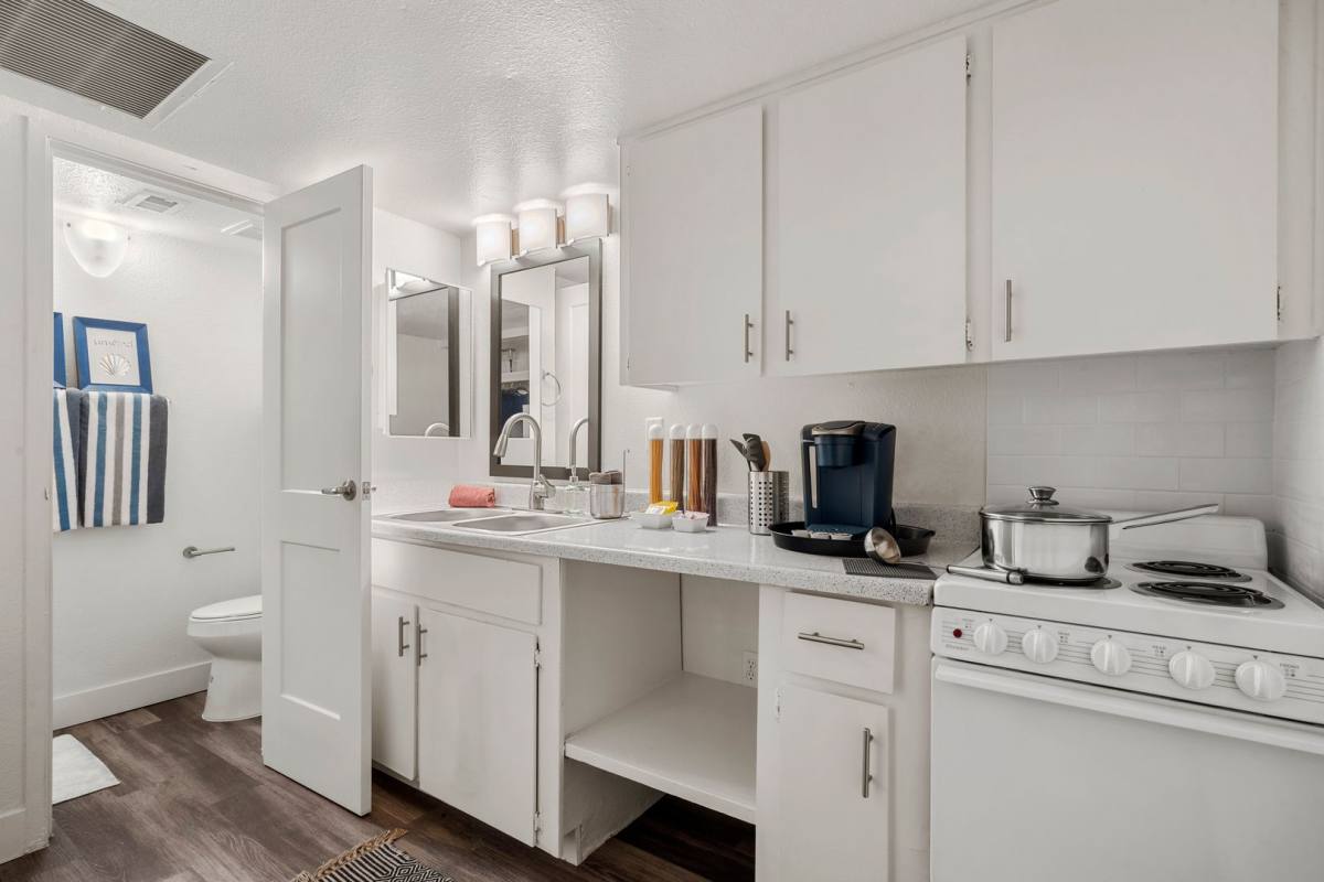 Apartment for rent at 2542 W Colter St, Phoenix, AZ 85017