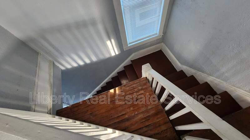 House for rent at 826 E Duffy St #A, Savannah, GA 31401