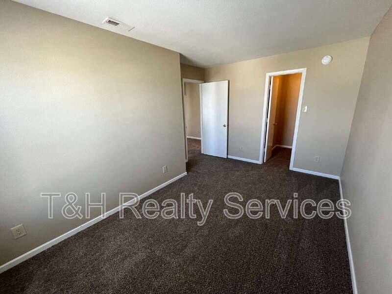 House for rent at 1422 Dowell St, Greenwood, IN 46143