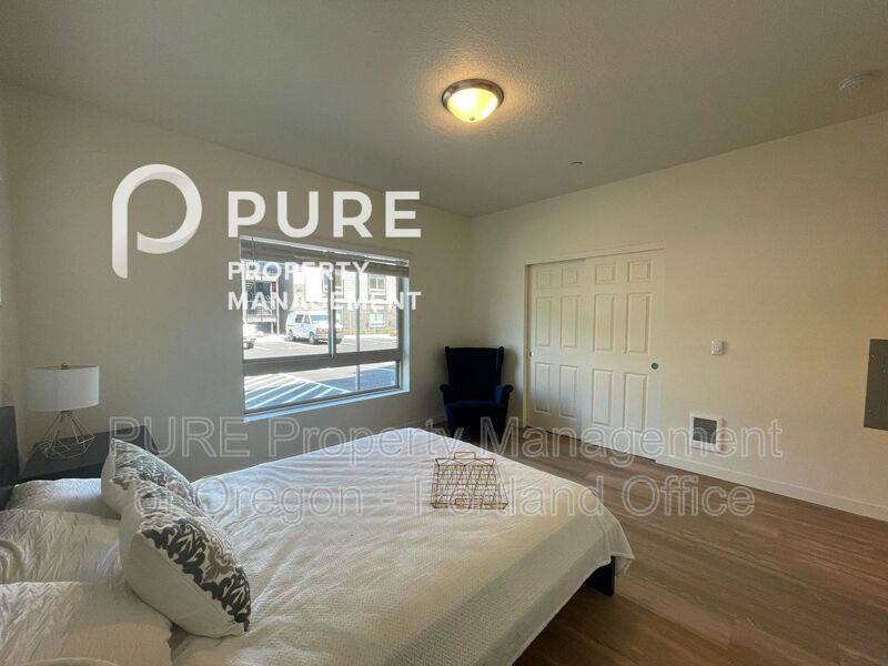 Apartment for rent at 22025 NE Halsey St #304, Fairview, OR 97024