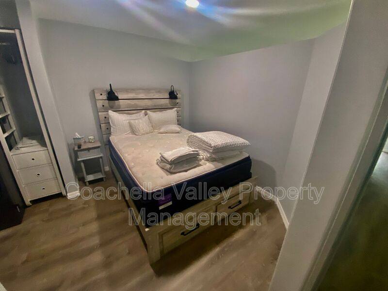 Condo for rent at 5300 E Waverly Dr #M4204, Palm Springs, CA 92264