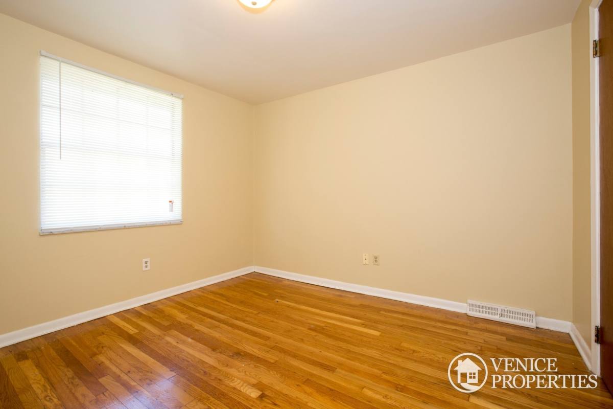 Townhouse for rent at 1659 N 4th St, Columbus, OH 43201