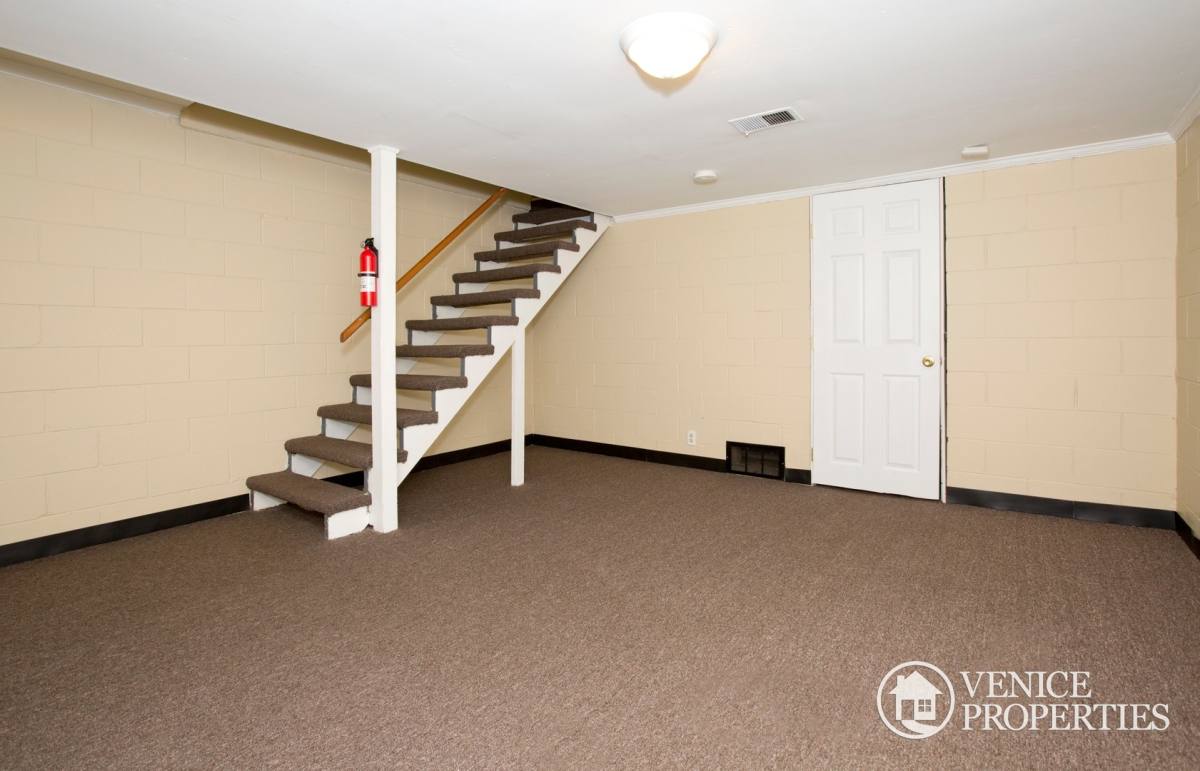 Townhouse for rent at 1659 N 4th St, Columbus, OH 43201