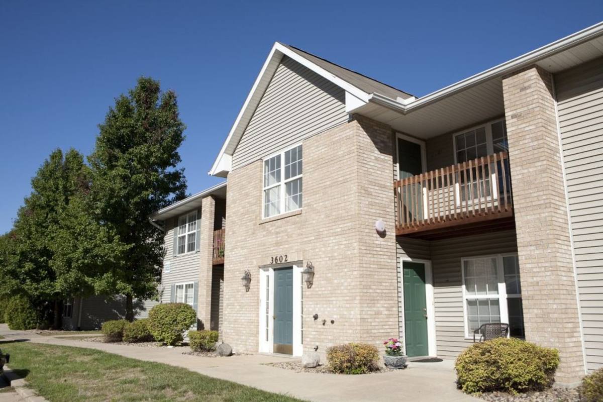 Apartment for rent at 3601 N Kingston Dr, Peoria, IL 61604