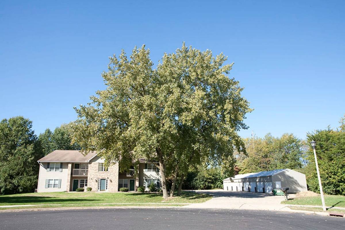 Apartment for rent at 3601 N Kingston Dr, Peoria, IL 61604