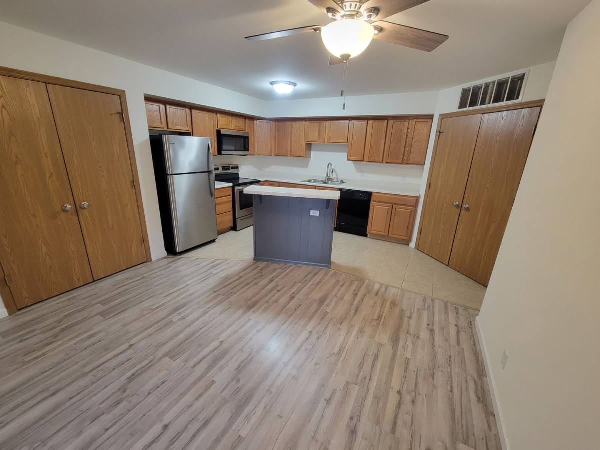 Apartment for rent at 3601 N Kingston Dr, Peoria, IL 61604