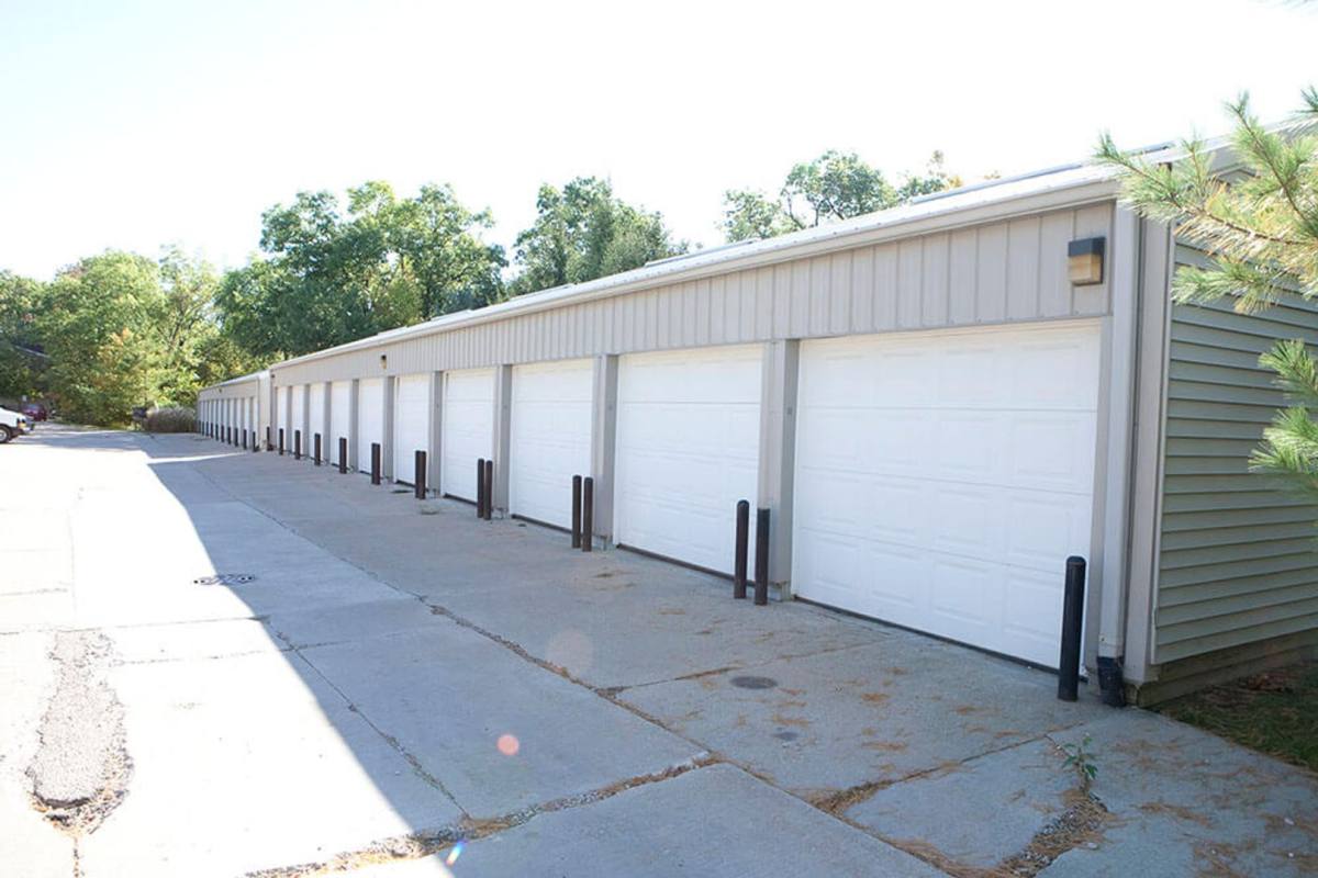 Apartment for rent at 3601 N Kingston Dr, Peoria, IL 61604