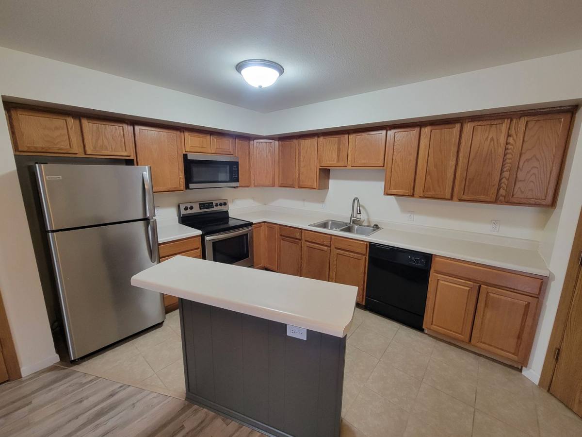 Apartment for rent at 3601 N Kingston Dr, Peoria, IL 61604