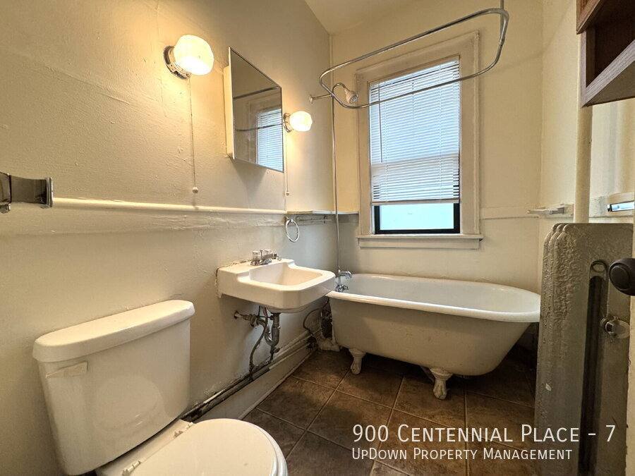 Apartment for rent at 900 Centennial Place, Minneapolis, MN 55404