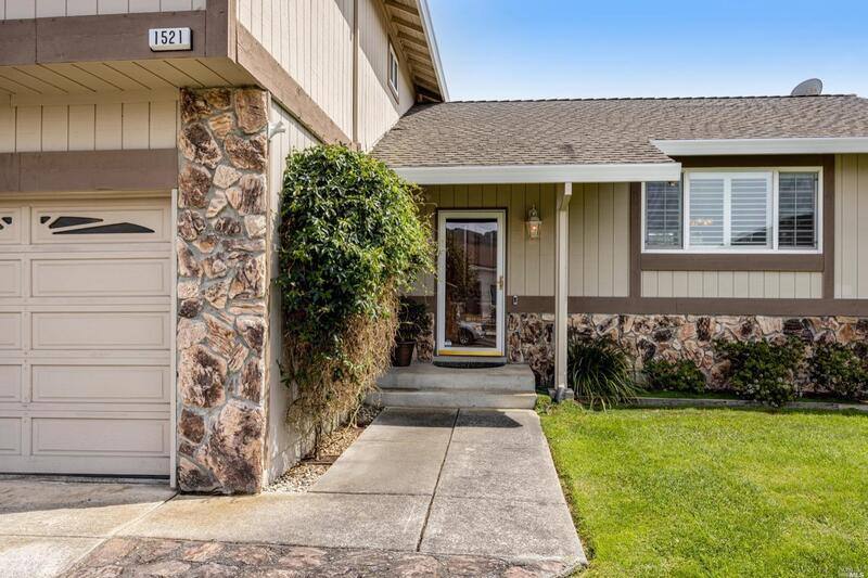 House for rent at 1521 Genesis Court, Rohnert Park, CA 94928