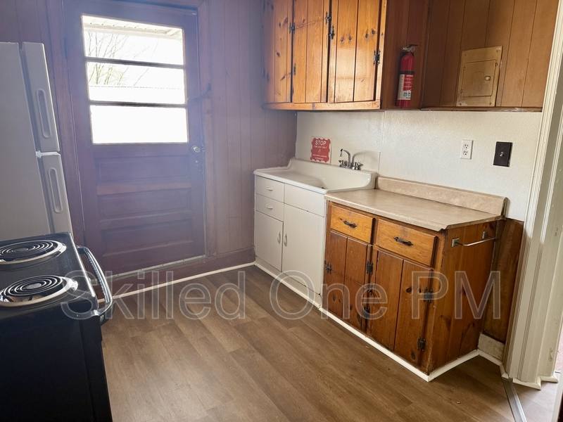Apartment for rent at 205 Church St #4, Elkin, NC 28621