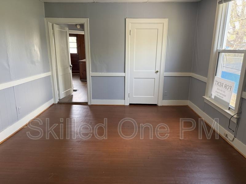 Apartment for rent at 205 Church St #4, Elkin, NC 28621