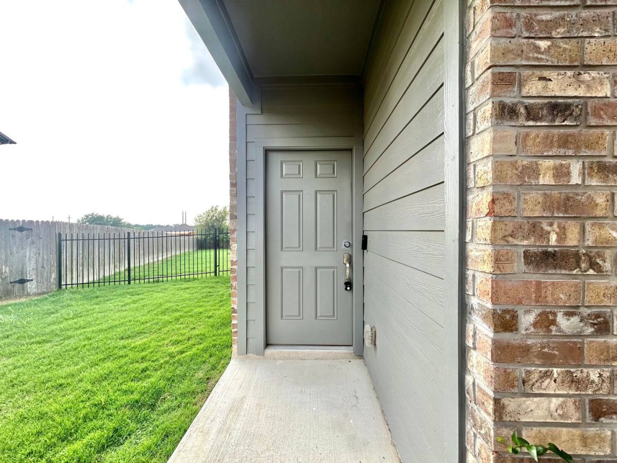 House for rent at 10412 Premier Park St, Austin, TX 78747