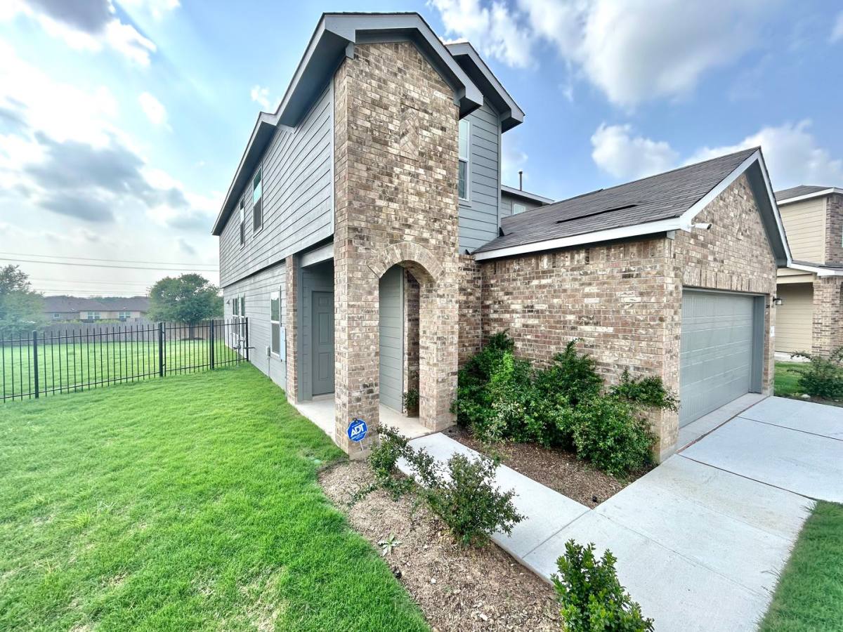 House for rent at 10412 Premier Park St, Austin, TX 78747