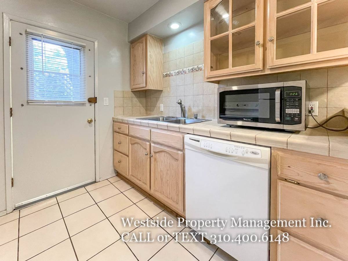 Apartment for rent at 12036 Goshen Ave #3, Los Angeles, CA 90049