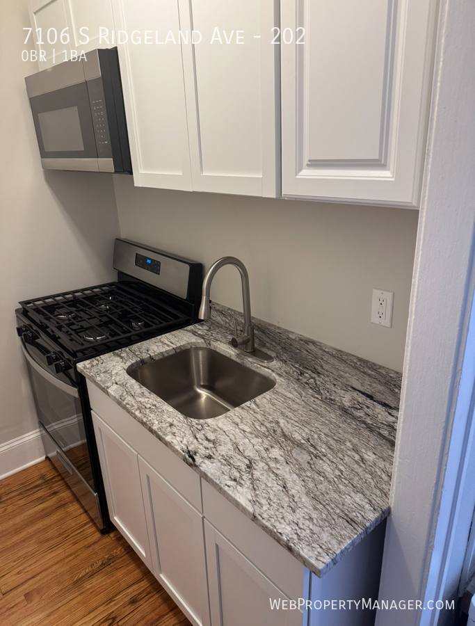 Apartment for rent at 7106 S Ridgeland Ave #202, Chicago, IL 60649