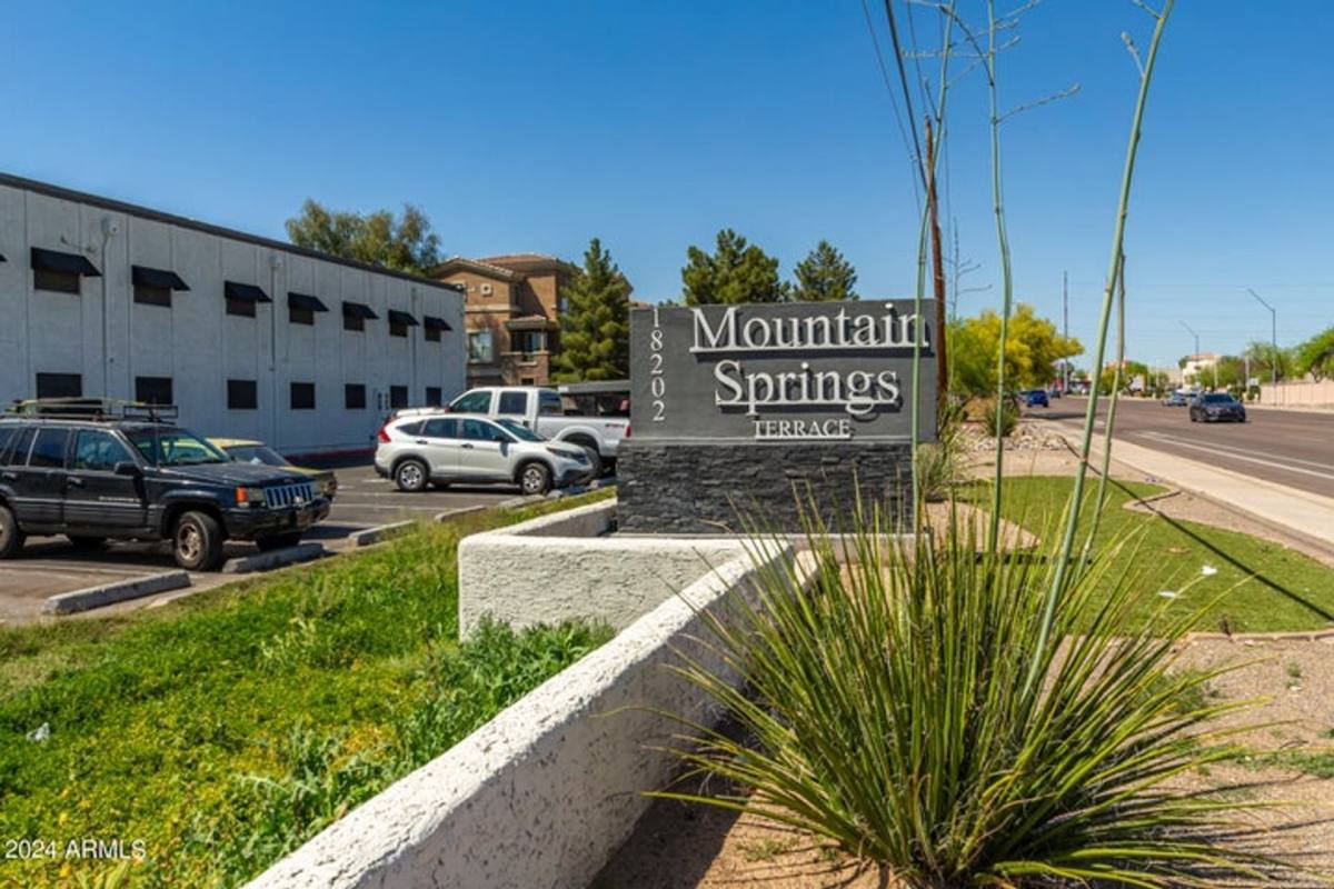 Condo for rent at 18202 N Cave Creek Rd, Phoenix, AZ 85032