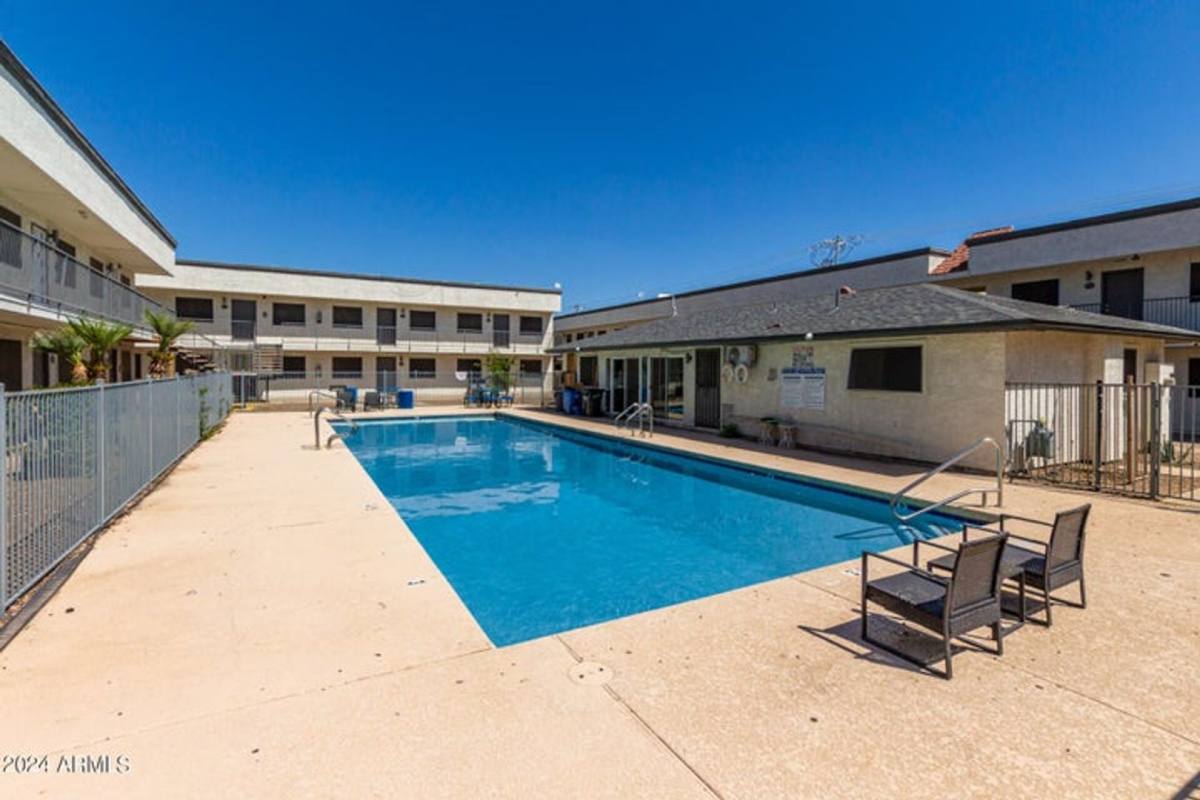 Condo for rent at 18202 N Cave Creek Rd, Phoenix, AZ 85032