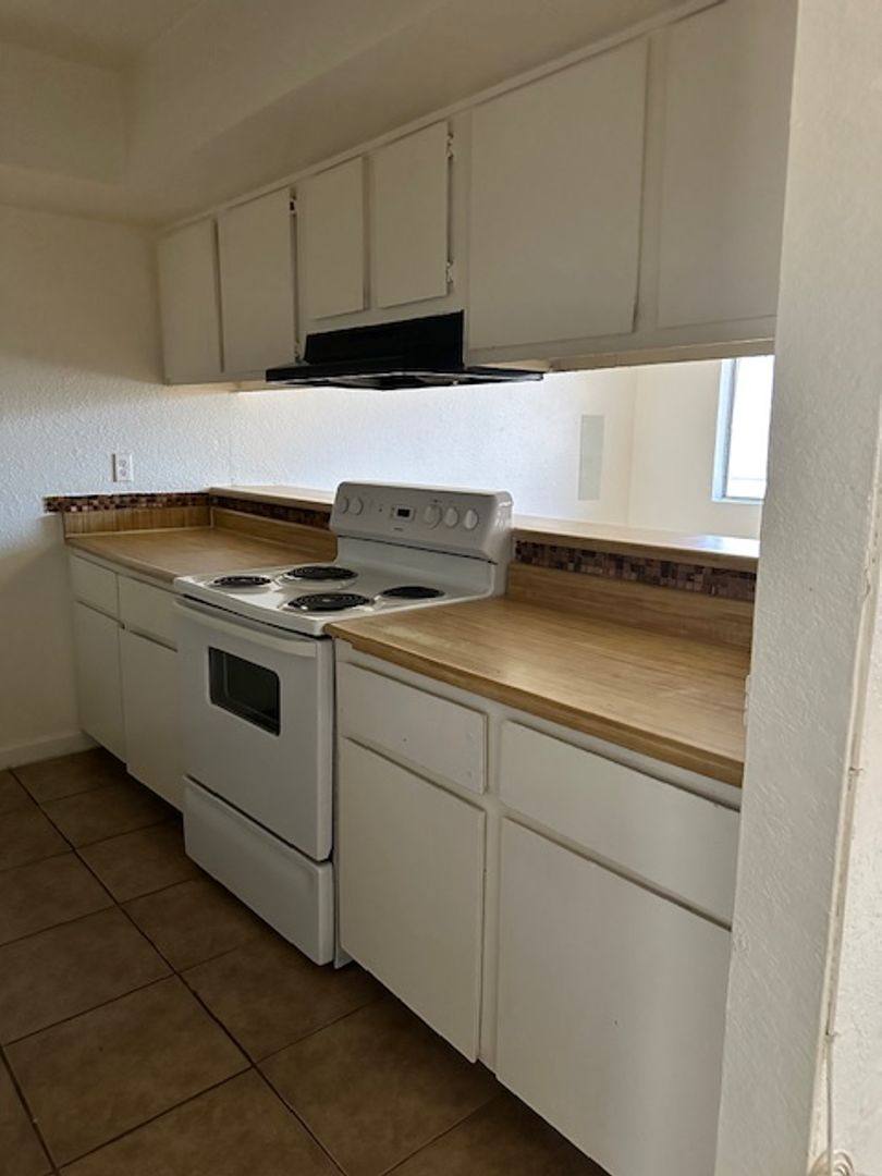 Condo for rent at 18202 N Cave Creek Rd, Phoenix, AZ 85032