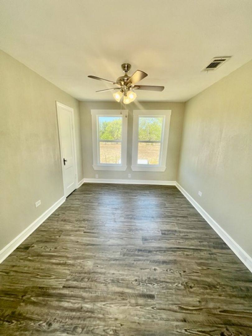House for rent at 13253 China Spring Rd, China Spring, TX 76633
