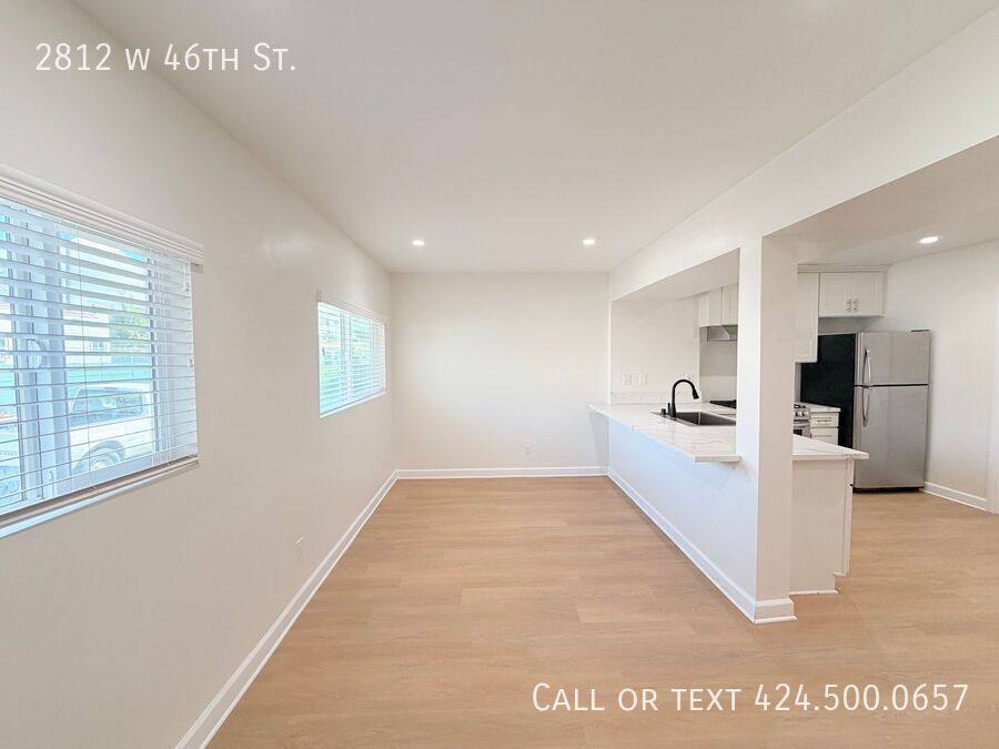 Apartment for rent at 2812 W 46th St, Los Angeles, CA 90043