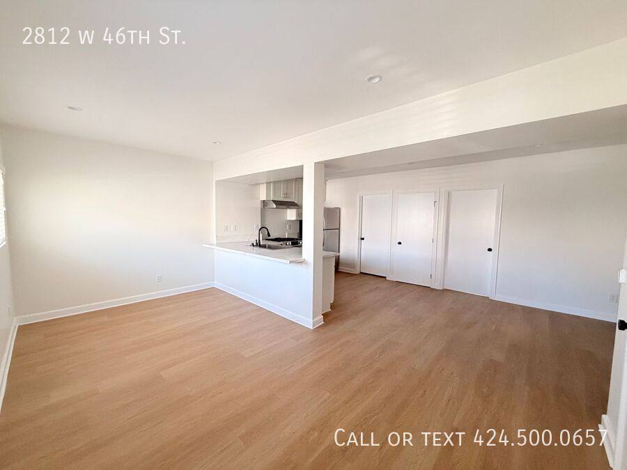 Apartment for rent at 2812 W 46th St, Los Angeles, CA 90043