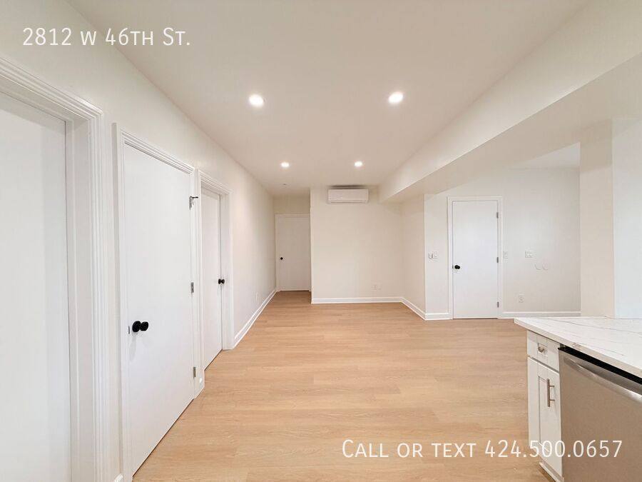 Apartment for rent at 2812 W 46th St, Los Angeles, CA 90043