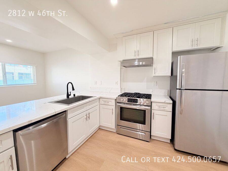 Apartment for rent at 2812 W 46th St, Los Angeles, CA 90043