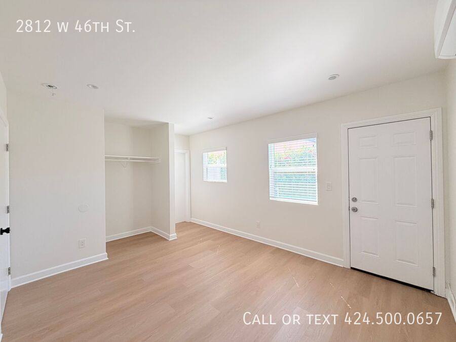Apartment for rent at 2812 W 46th St, Los Angeles, CA 90043