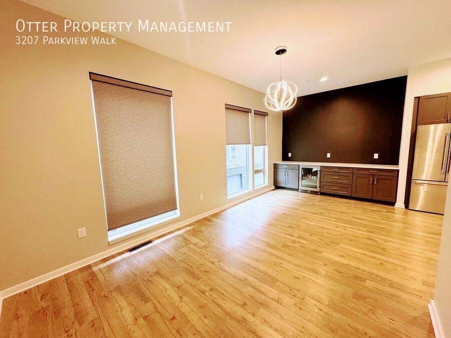 Townhouse for rent at 3207 Parkview Walk, Philadelphia, PA 19125