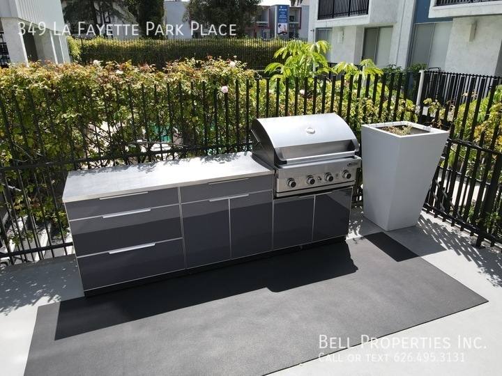 Apartment for rent at 349 La Fayette Park Place, Los Angeles, CA 90057