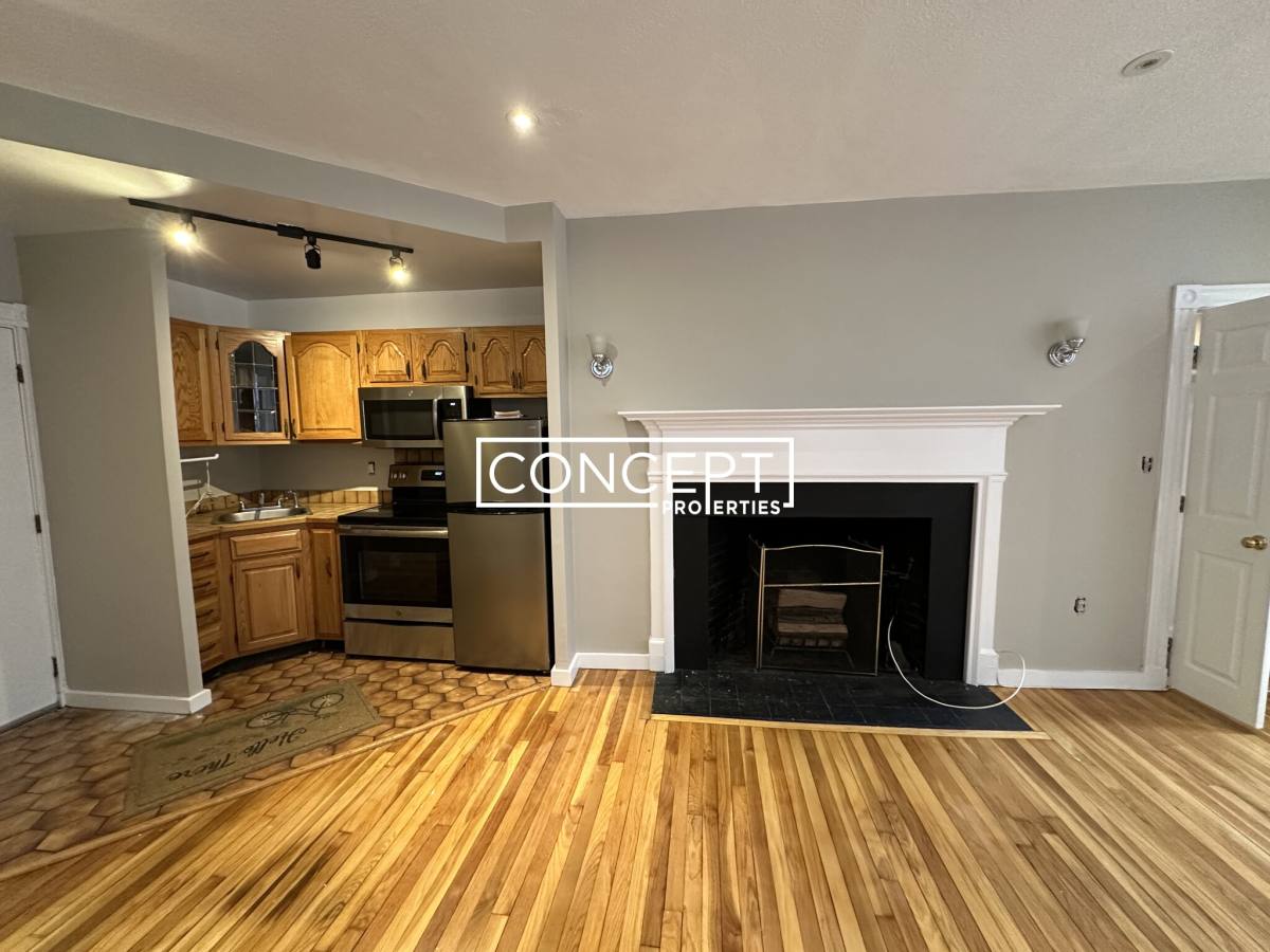 Condo for rent at 82 Phillips St #2-CP, Boston, MA 02114