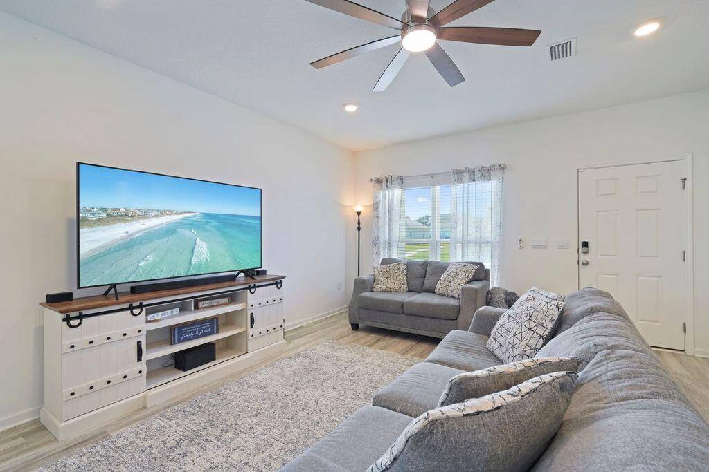 Apartment for rent at 51 Woodsorrel St #51, Freeport, FL 32439