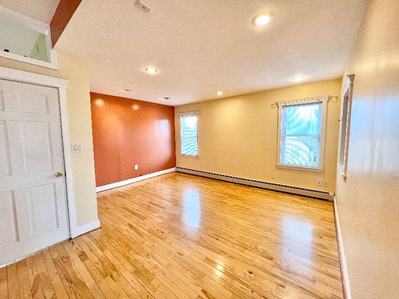 Apartment for rent at 13 Messenger St #3F, Providence, RI 02903