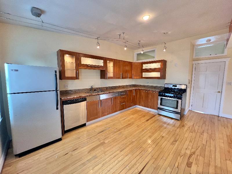Apartment for rent at 13 Messenger St #3F, Providence, RI 02903