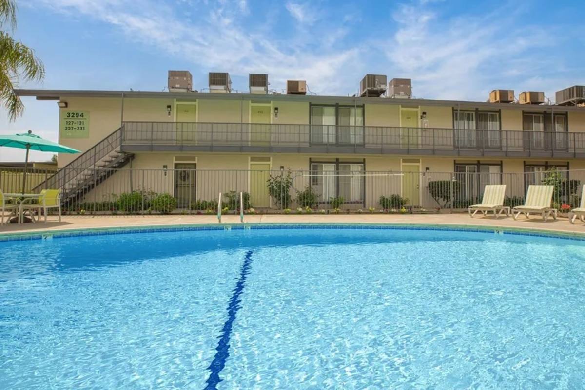 Apartment for rent at 3294 E Dakota Ave, Fresno, CA 93726
